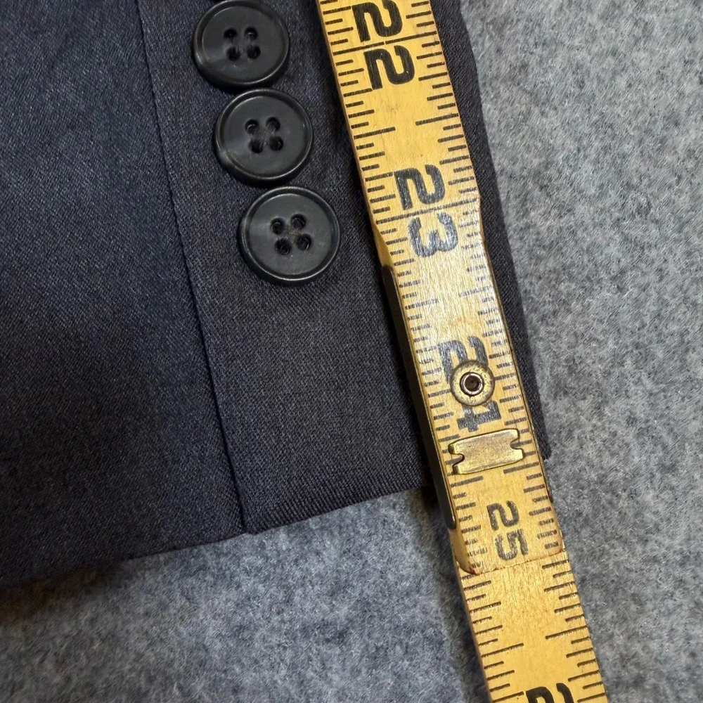 DKNY Duran Men Charcoal Grey 2 Piece Suit 40R 33W DNUR217W0020 New